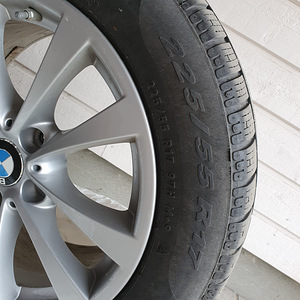 С дисками Pirelli SottoZero 225/55 R17 BMW (2 фото из 5)