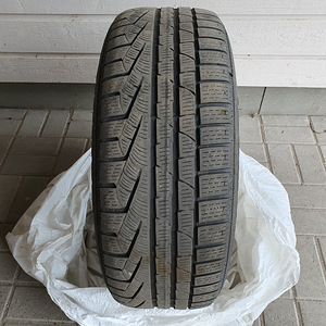 С дисками Pirelli SottoZero 225/55 R17 BMW (4 фото из 5)