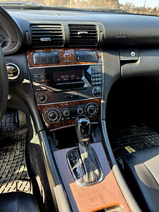 MERCEDES-BENZ C 220 CDI 2007 (7 foto / 9)