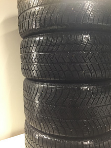 Michelin Pilot Alpin 285/40/R19 (3 foto / 3)