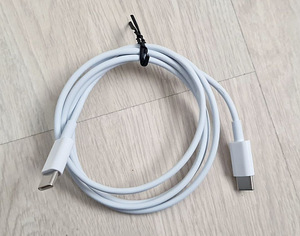 USB-C laadimisjuhe (1 foto / 1)