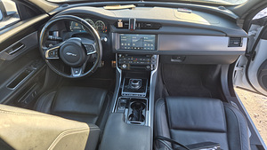 Jaguar xf (7 фото из 10)