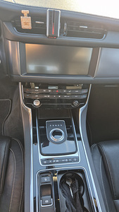 Jaguar xf (8 фото из 10)