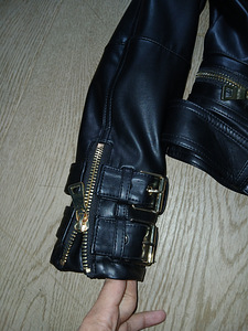Куртка Guess (2 фото из 2)
