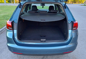 Opel Astra Sport Tourer (9 foto / 15)