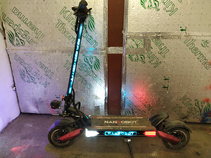 Nanrobot LS7+ 85 km h Youtube Star (1 foto / 4)