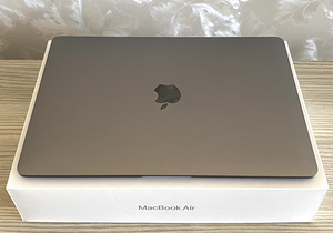 Macbook Air M1 2020 8GB/256GB (2 foto / 2)