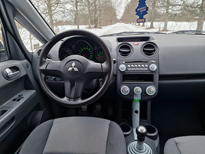 Mitsubishi Colt 1.5 80 kw (10 foto / 15)