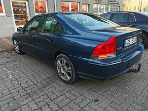 Volvo s60 2.4D 120kw (4 foto / 7)