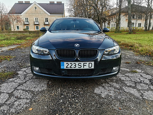 Alcantara salong ja distantsihoidev püsikiirusehoidja (3 foto / 12)
