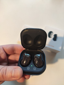 Müüa Samsung Galaxy Buds Live juhtmevabad kõrvaklapid (9 foto / 10)