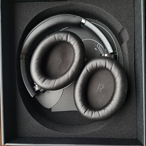 JBL Tour One (6 фото из 7)