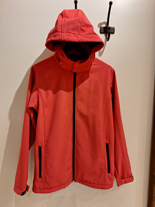 Новая куртка из водоотталкивающей ткани, внутри флис, XL-XXL (1 фото из 3)