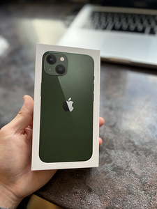 iPhone 13 новый (1 фото из 2)