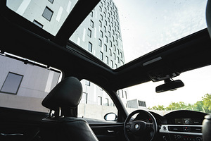 BMW 330 M-pakett (8 foto / 12)