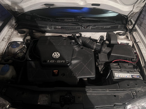 VOLKSWAGEN BORA (1 foto / 10)