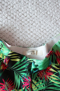 SUVINE SEELIK "BERSHKA" (suurus: S) (4 foto / 4)