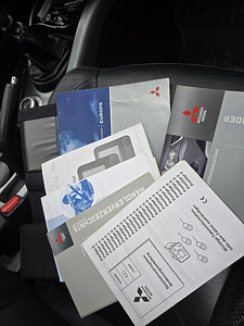 Mitsubishi Outlander 2.0 dizel 123kw (8 фото из 13)