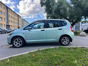 Продам Honda jazz (3 фото из 8)