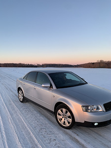 Audi A4 2.5 150kw quattro (2 foto / 10)
