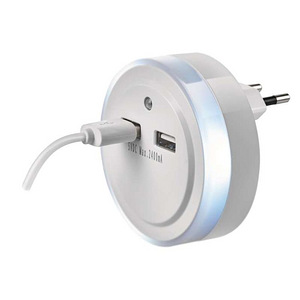 LED ÖÖVALGUSTI/LAADIJA 3LED 230V 2xUSB (3 foto / 4)
