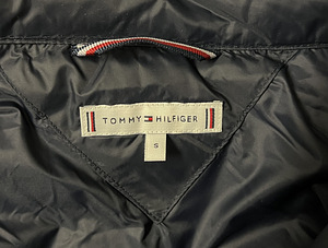 Tommy Hilfigeri vest (3 foto / 3)