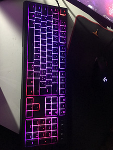 Razer Ornata Chroma mänguklaviatuur (1 foto / 2)