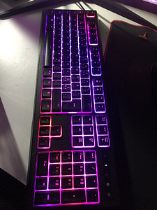 Razer Ornata Chroma mänguklaviatuur (2 foto / 2)
