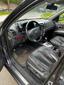 Hyundai SantaFe 2.2 114 kW (2 foto / 9)