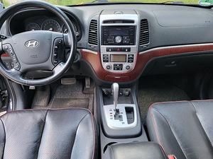 Hyundai SantaFe 2.2 114 kW (6 foto / 9)