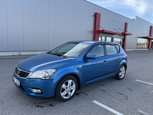 Kia Ceed 2010 1.6 дизель рестайлинг (3 фото из 15)