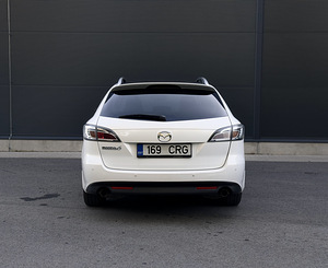 Mazda 6 Luxury Facelift ATM 2.0 114 кВт 2012 (6 фото из 10)