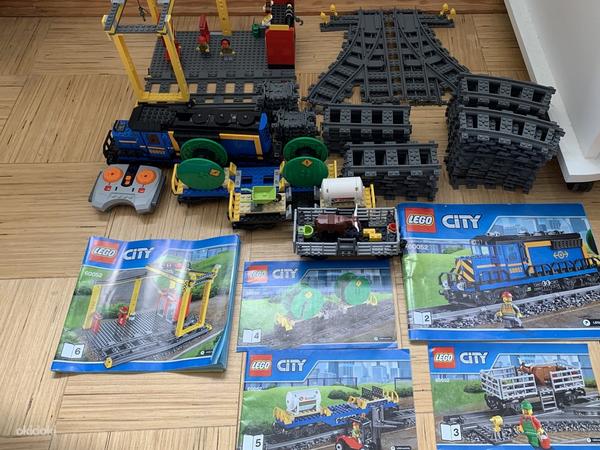 Lego city товарный лего поезд (фото #2)