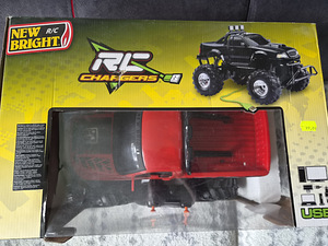 Радиоуправляемый New Bright RAM 1500 USB 2.4GHZ машина игра (5 фото из 5)