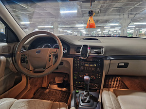 Volvo s80 2005 (5 foto / 8)