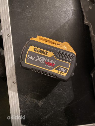 Лобзик DeWalt DCS778 + аккумулятор 9.0Ач (фото #3)