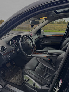 Mercedes Benz GL (8 foto / 15)