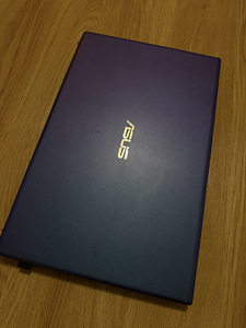 ASUS VivoBook 15 (4 фото из 6)