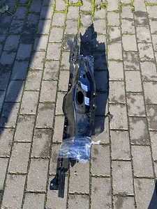 ESIOSA RISTTALA BOXERILE (2 foto / 3)