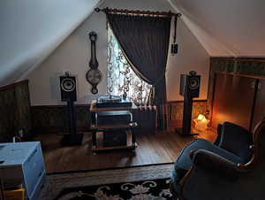 Bowers & Wilkins 705 Signature koos statiividega (2 foto / 3)