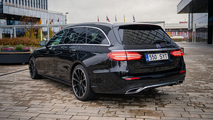 Mercedes Benz e220d 2019 (4 foto / 15)