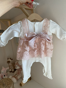 Bodysuit linnapea (3 foto / 4)