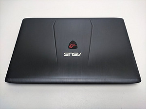 ASUS ROG GL752VW Gaming Laptop, Discrete GPU GeForce GTX 960 (6 foto / 9)