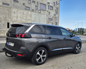 Peugeot 5008, 2018 (2 foto / 9)