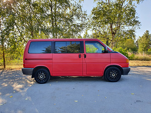 VOLKSWAGEN MULTIVAN 2.4D 57kW (3 foto / 14)