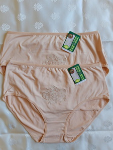 Новые трусы р. XL (6 фото из 7)
