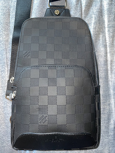 Сумки Louis Vuitton (4 фото из 10)
