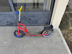Laste tõukeratas õhkrehvidega. (3 foto / 3)