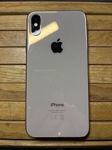 iPhone Xs 64Gb (3 фото из 3)