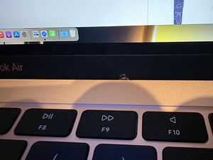 Macbook Air 2018 (6 фото из 6)